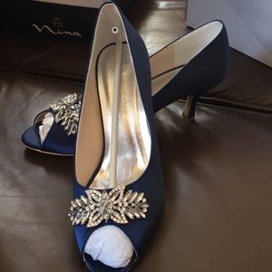 NWT peep toe Navy women’s size 10 heel
